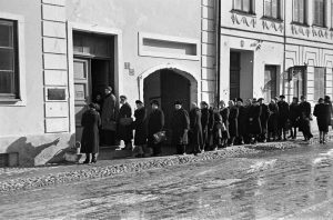 Societies under German Occupation -Food queue at Yongstorget (city center) in Oslo, Norway’s Resistance Museum